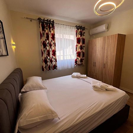 Charming Comfort Apartment 地拉那 外观 照片