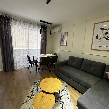 Charming Comfort Apartment 地拉那 外观 照片