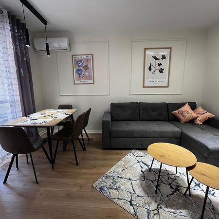 Charming Comfort Apartment 地拉那 外观 照片