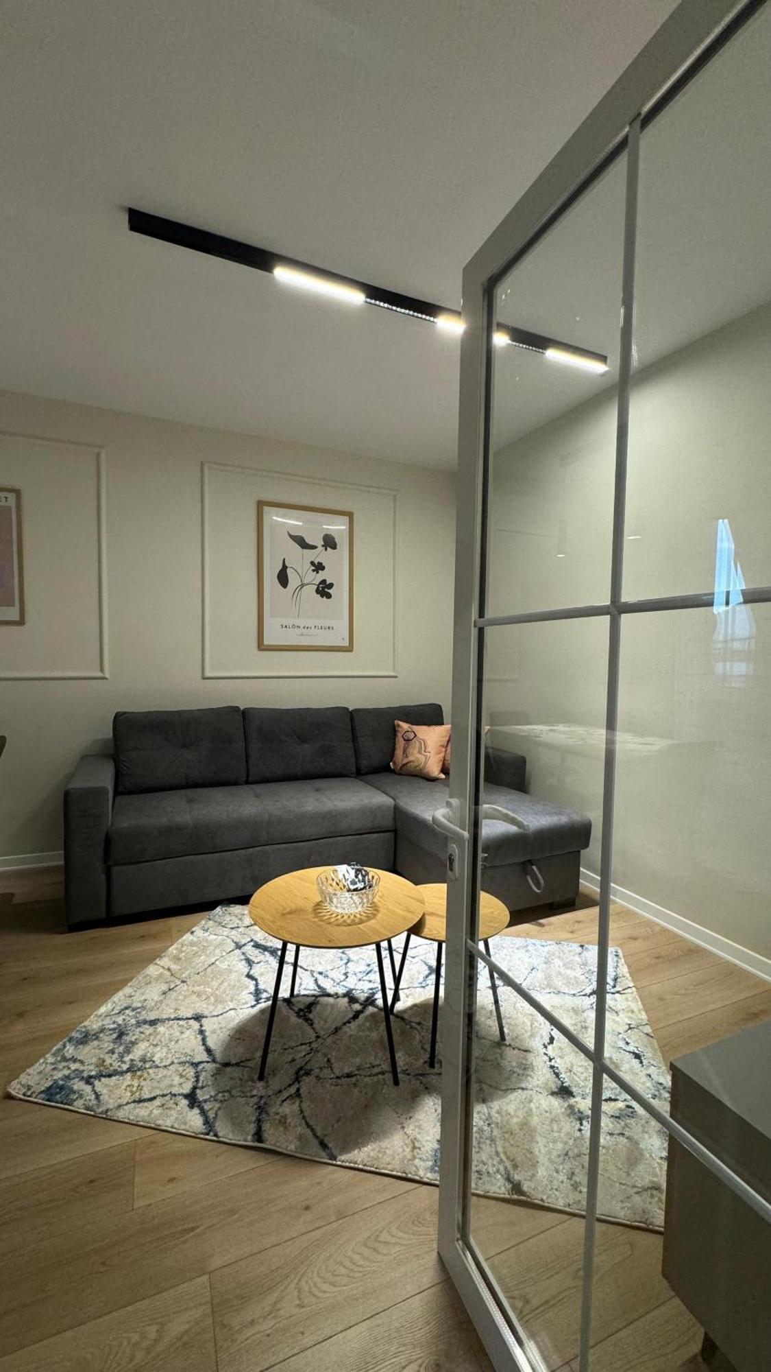 Charming Comfort Apartment 地拉那 外观 照片