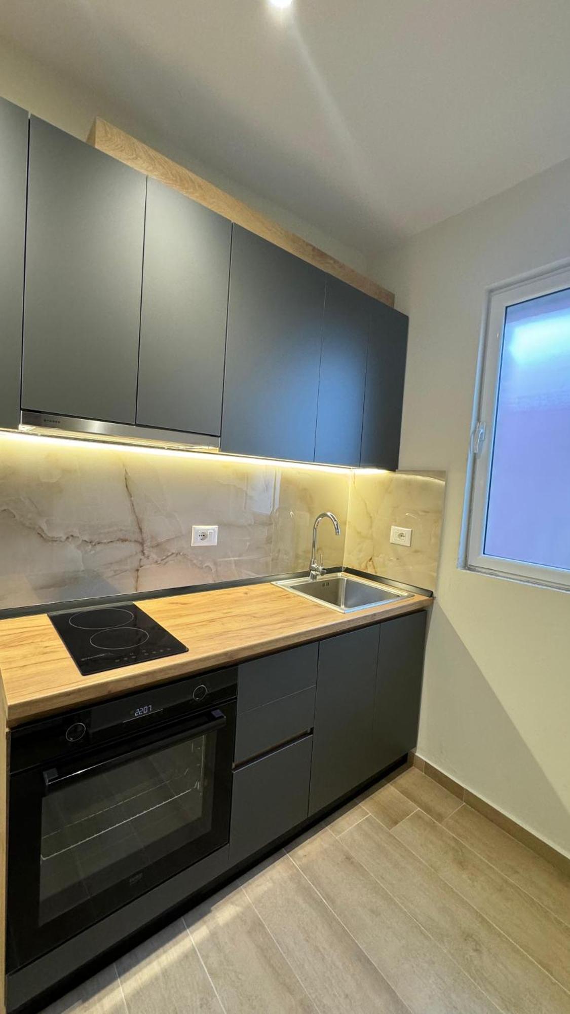 Charming Comfort Apartment 地拉那 外观 照片