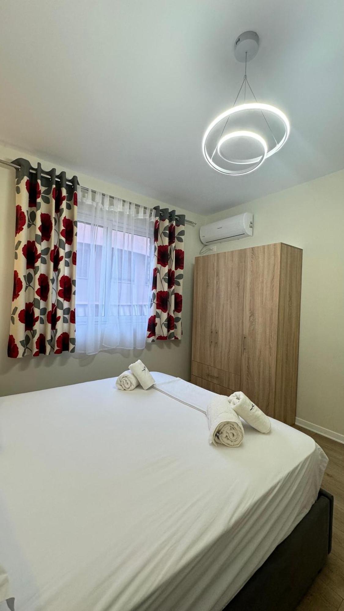 Charming Comfort Apartment 地拉那 外观 照片
