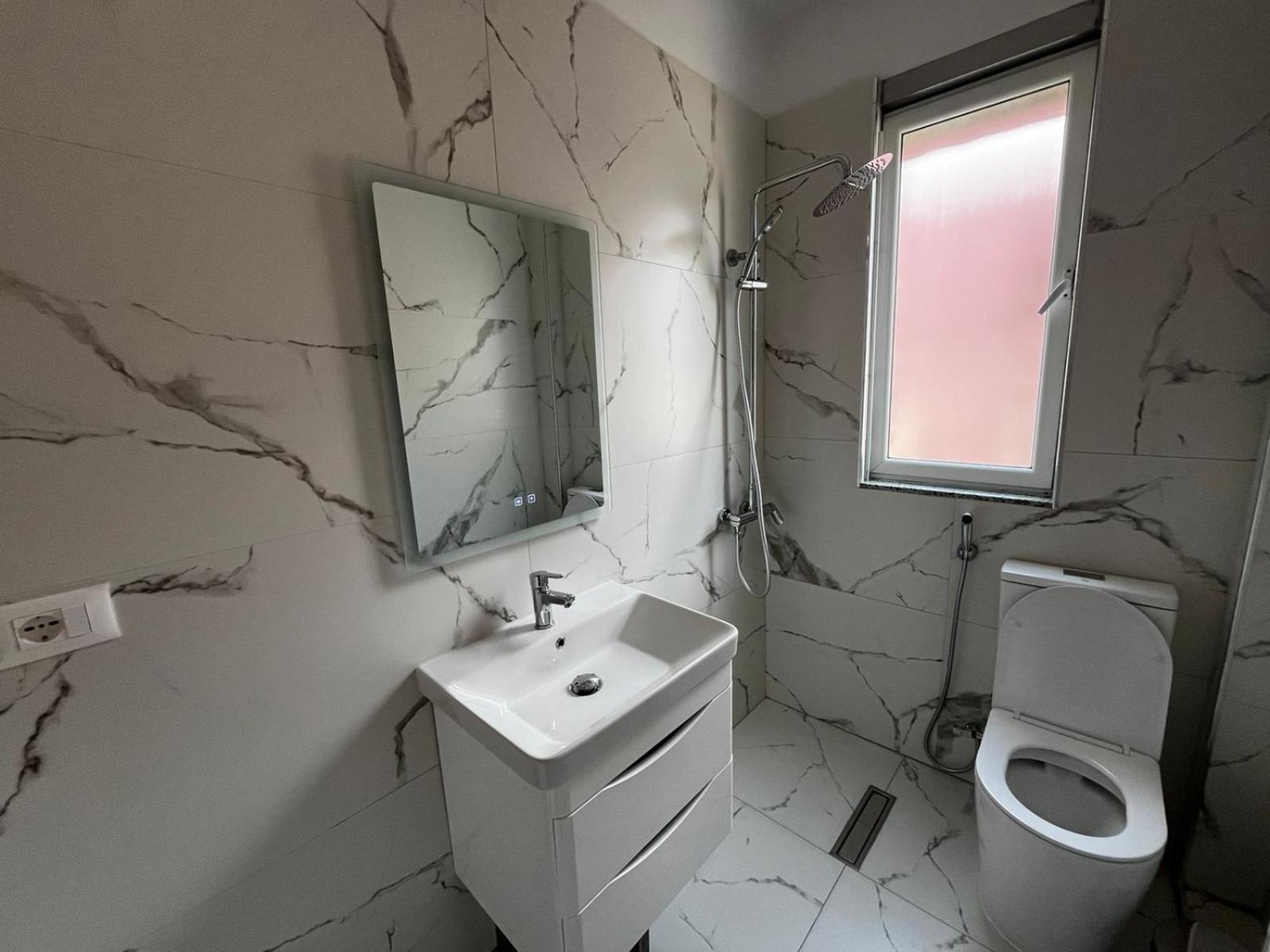 Charming Comfort Apartment 地拉那 外观 照片